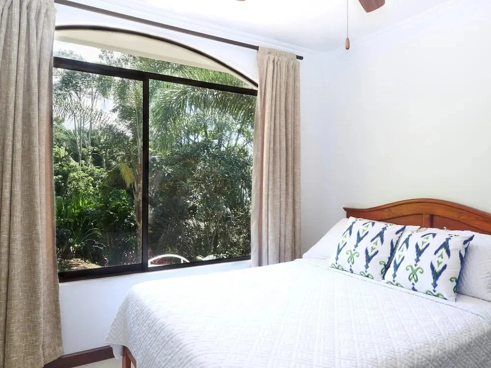 Villa Palmeras with jungle views pool near MA