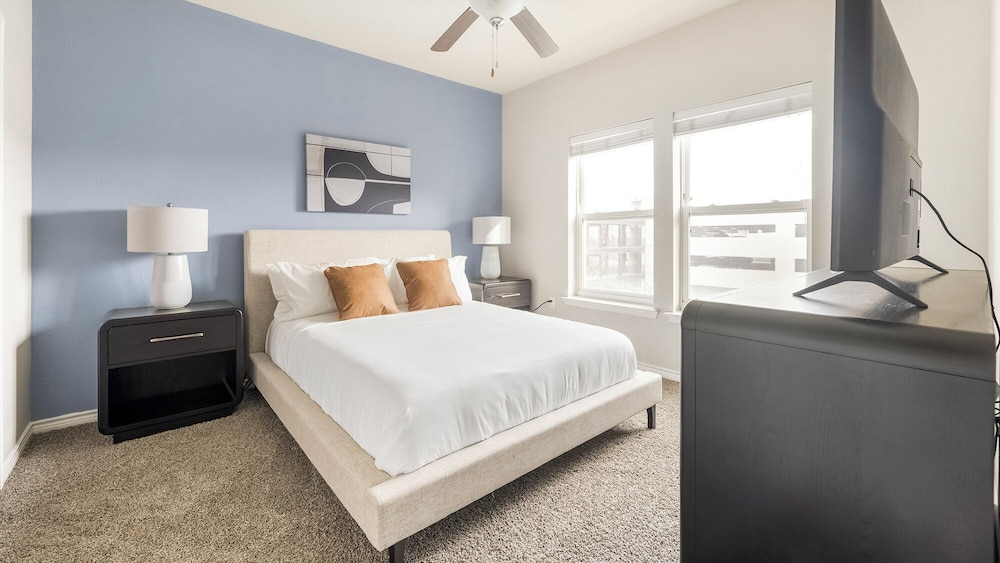 Landing Apartments near Downtown Corpus Christi