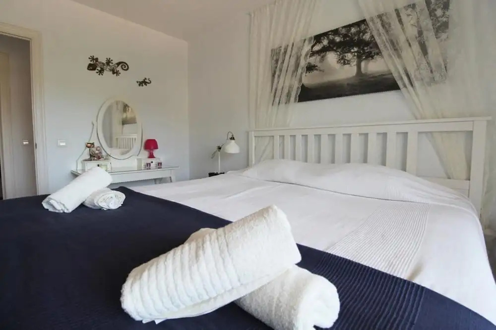 House - 2 Bedrooms with Pool and WiFi - 107850