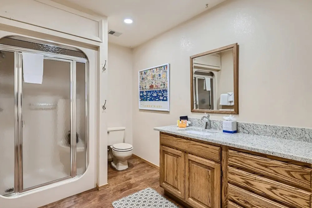 Private Hot Tub,clubhouse Access, Close To Slopes 4 Bedroom Home by RedAwning