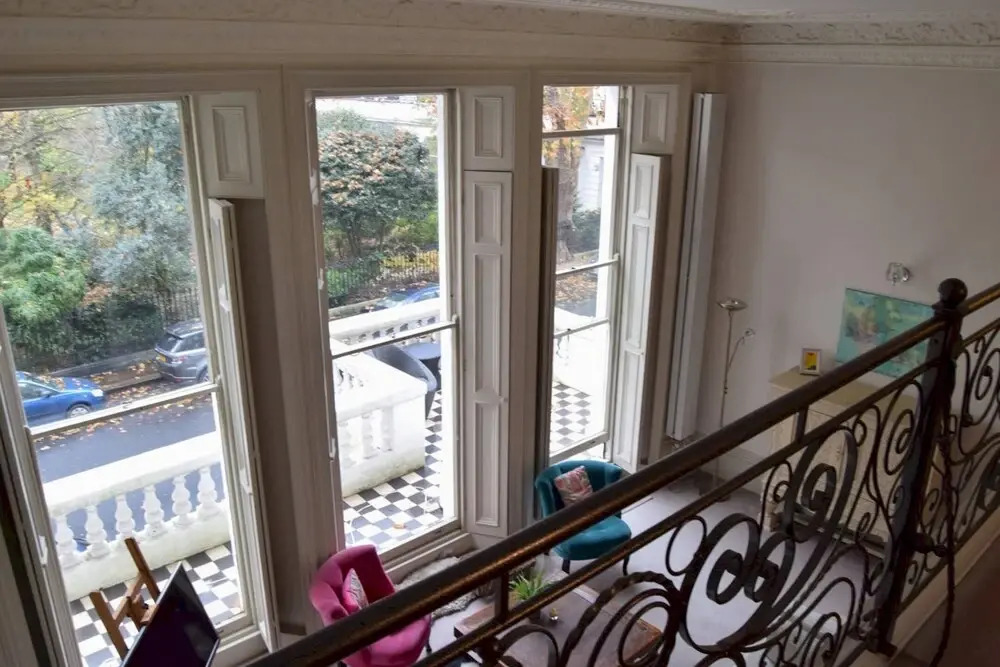 Elegant 1 Bedroom Mezzanine Overlooking Square