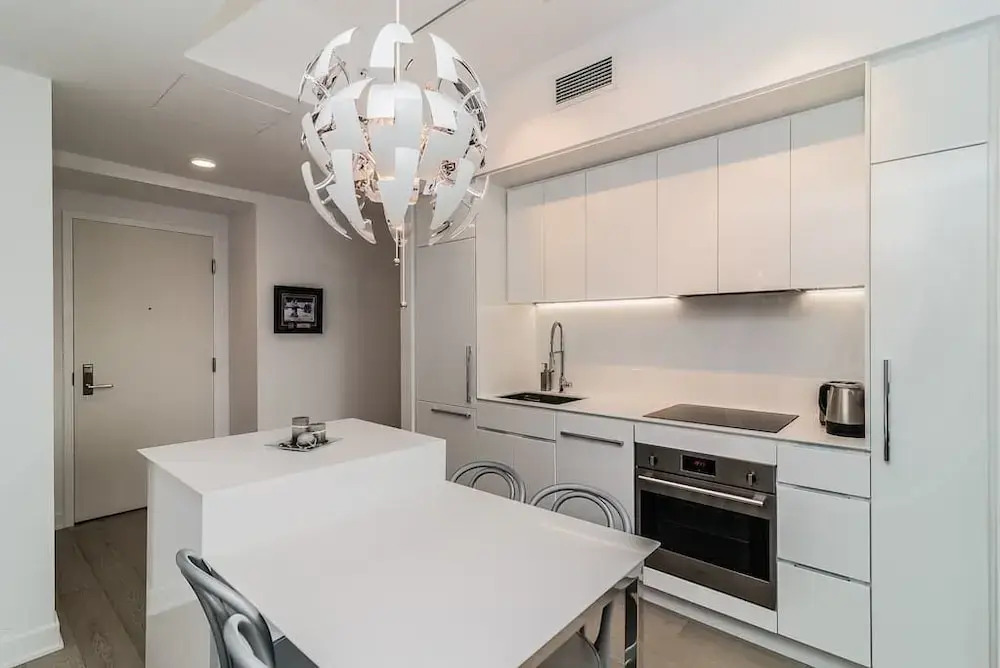 Bell Centre Apartments by Hometrotting