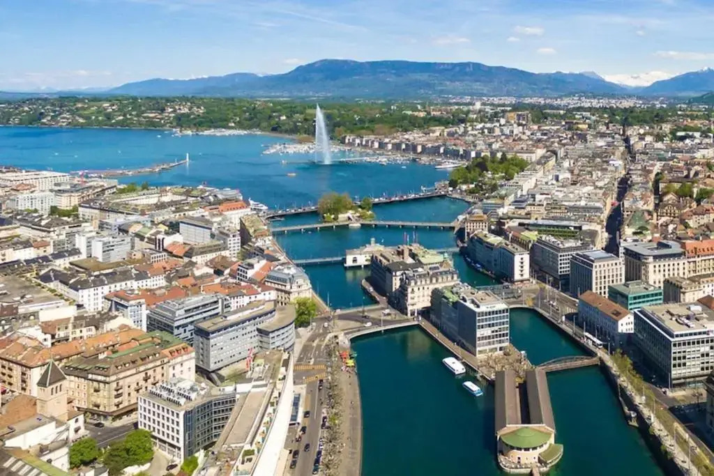 MajorBnB Design apartment near Geneve D2