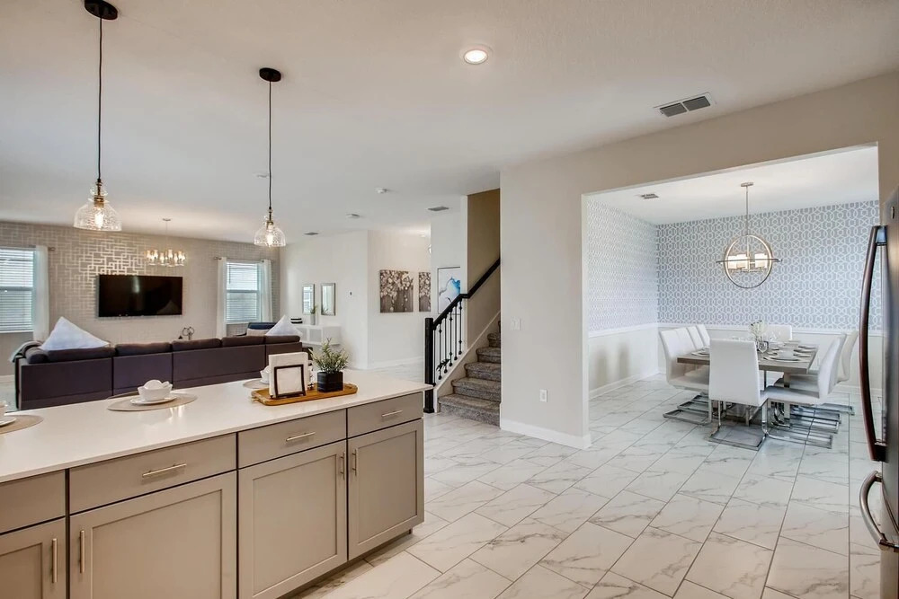 8908 CC - 5BR Luxury Home: Private Pool