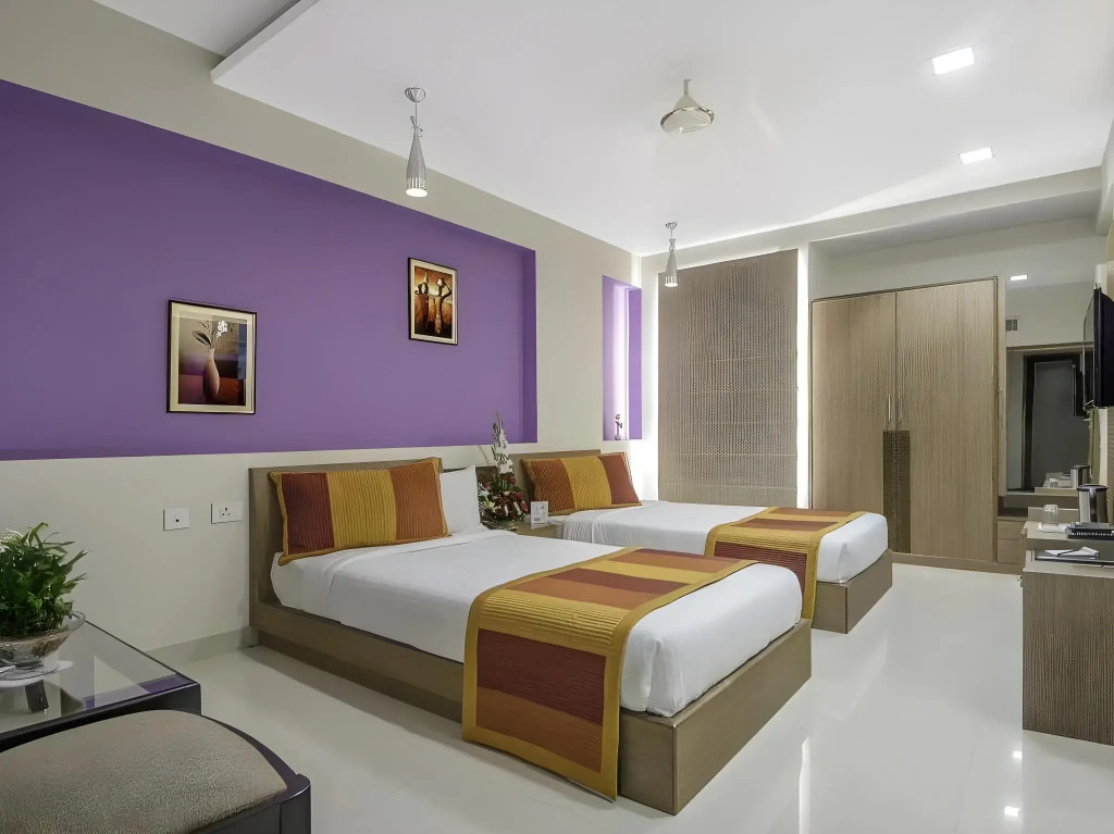 Hotel Yash Regency