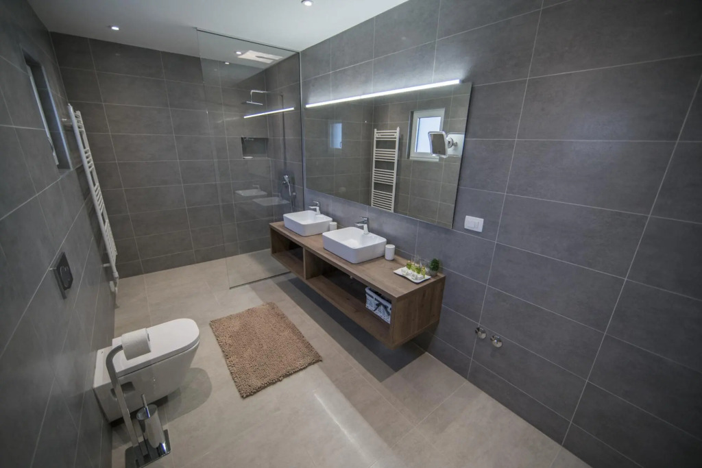 D in Postira with 7 bedrooms and 7 bathrooms