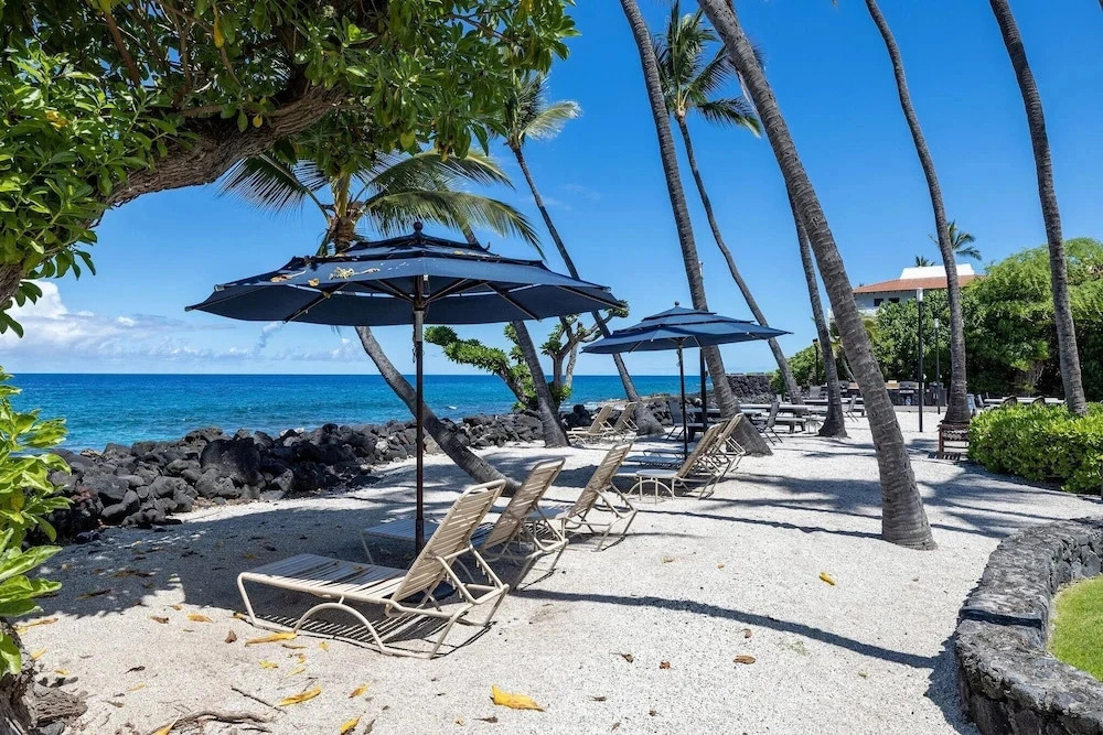 Kona Isle B3