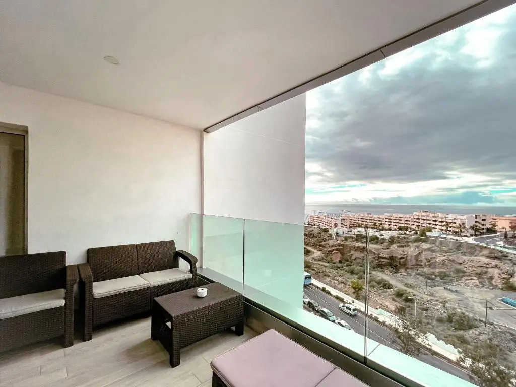 Ocean View Apartment, Heated pool, Free Parking PP207