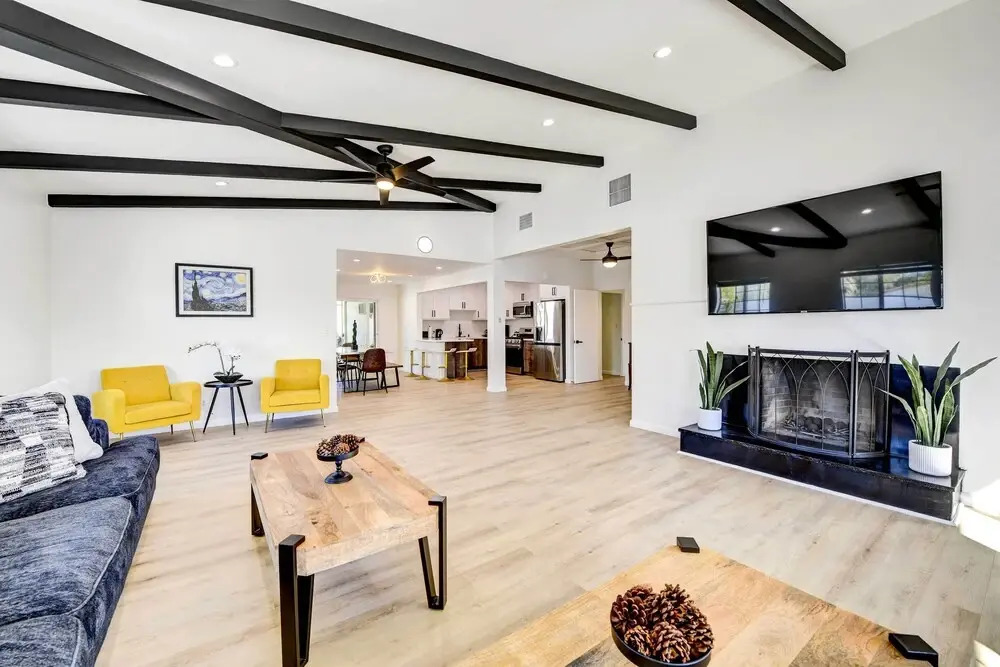 Private Pool & Spa: Stylish Palm Springs Home