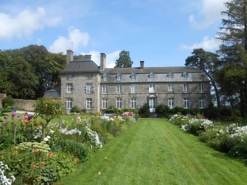 Demeure historique dans un château avec jardin et connexion WIFI - FR-1-497-13