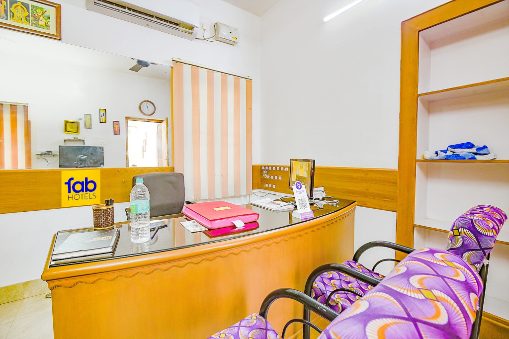FabHotel Joy's Residency