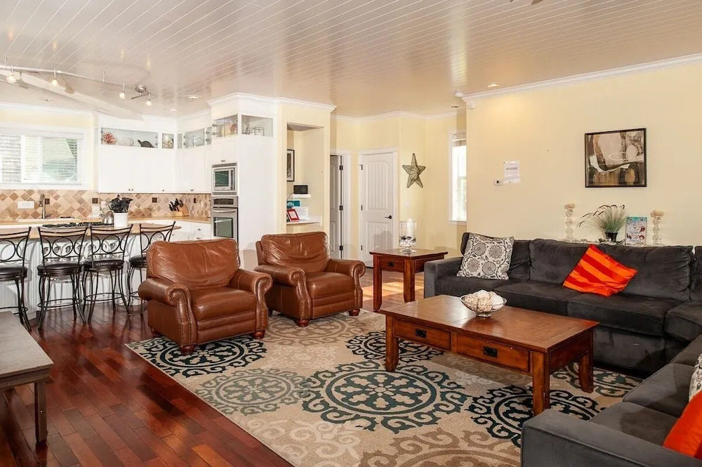 Salty Dog 4 Bedroom Home