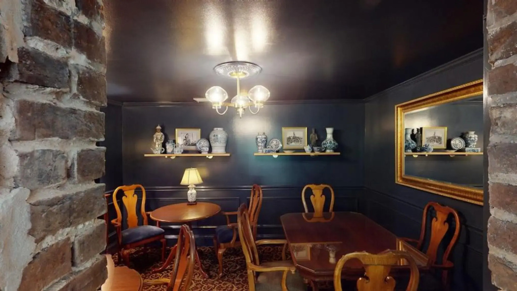 The Presidents Quarters Inn