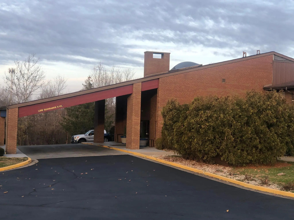 Guesthouse Inn & Suites Lexington