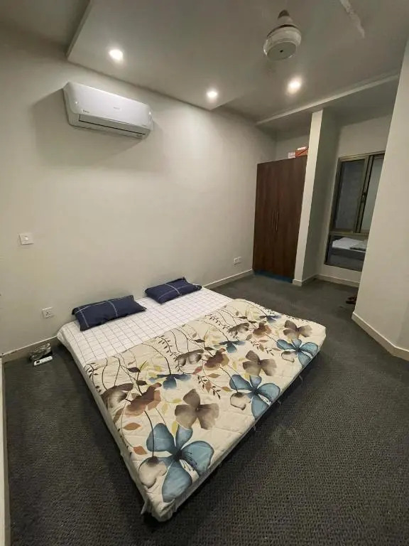 Near AirPort/Motorway/Daewoo - Large 3BHK Apt