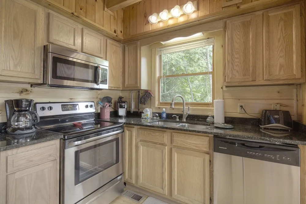 Tranquility by Heritage Cabin Rentals