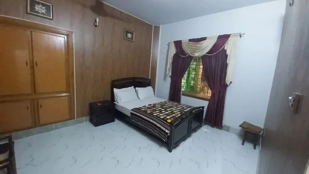 The Lodge Guest House