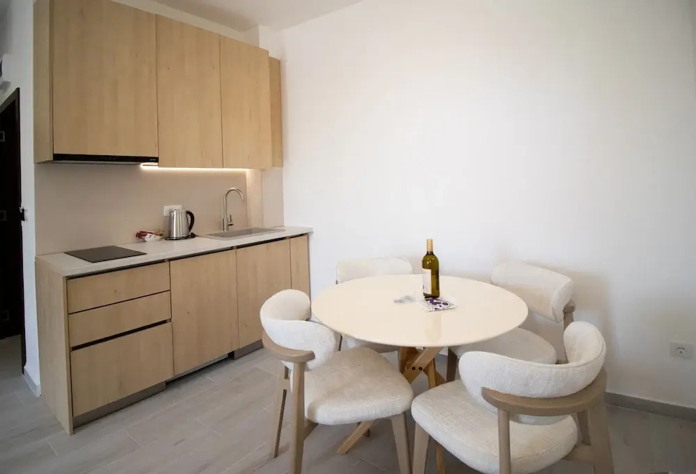 Alpesa Apartments