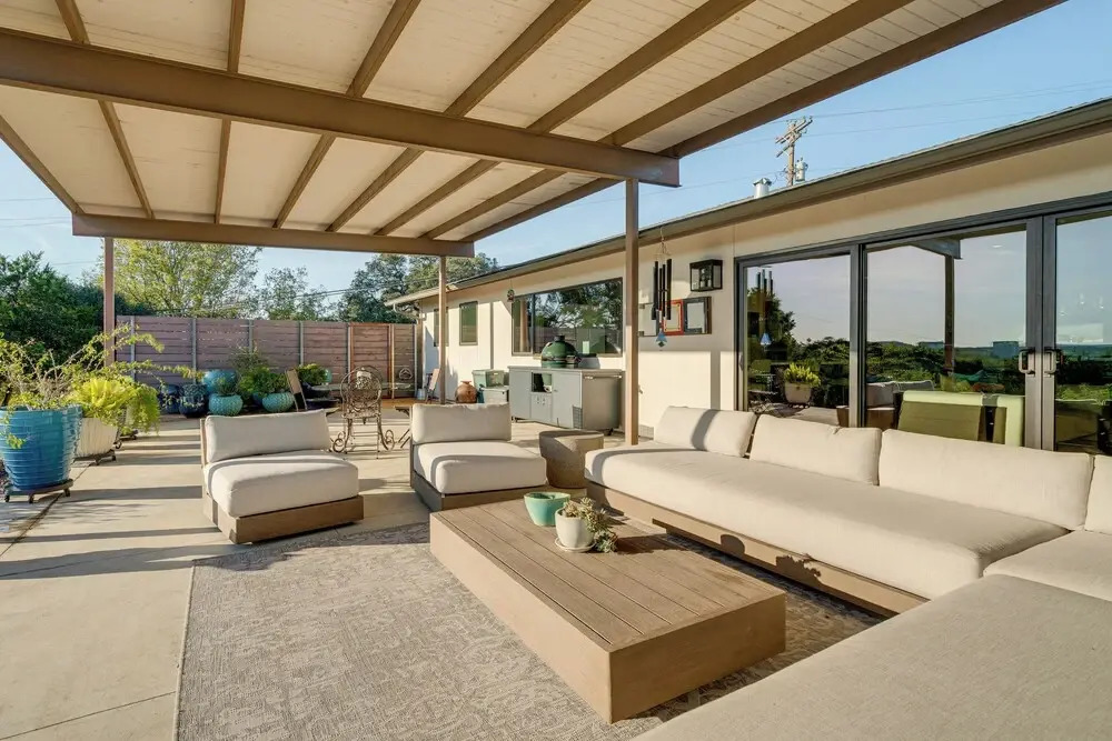 Luxe Mid-century Austin Home w/ Canyon Views