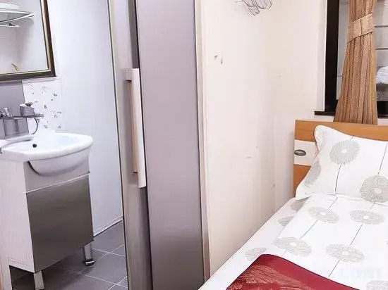 Hong Kong Tai San Guest House