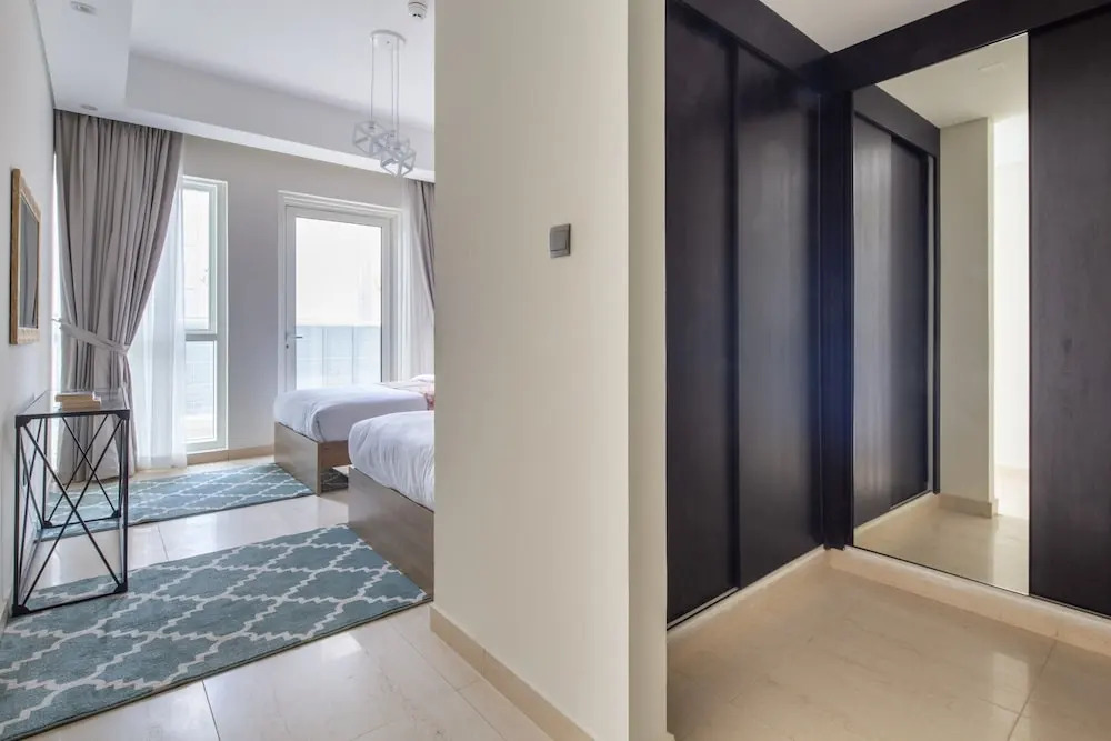 Lavish 3BR With Study in Downtown Dubai