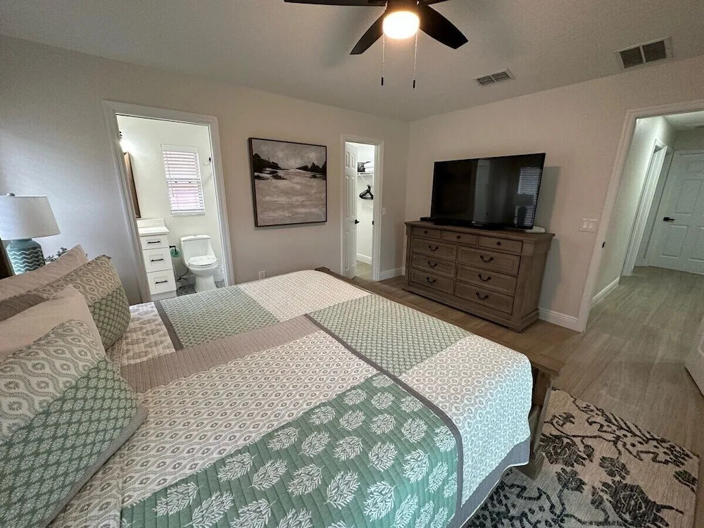 3067bal South Facing Pool & Spa - Free Pool Heat Special!!