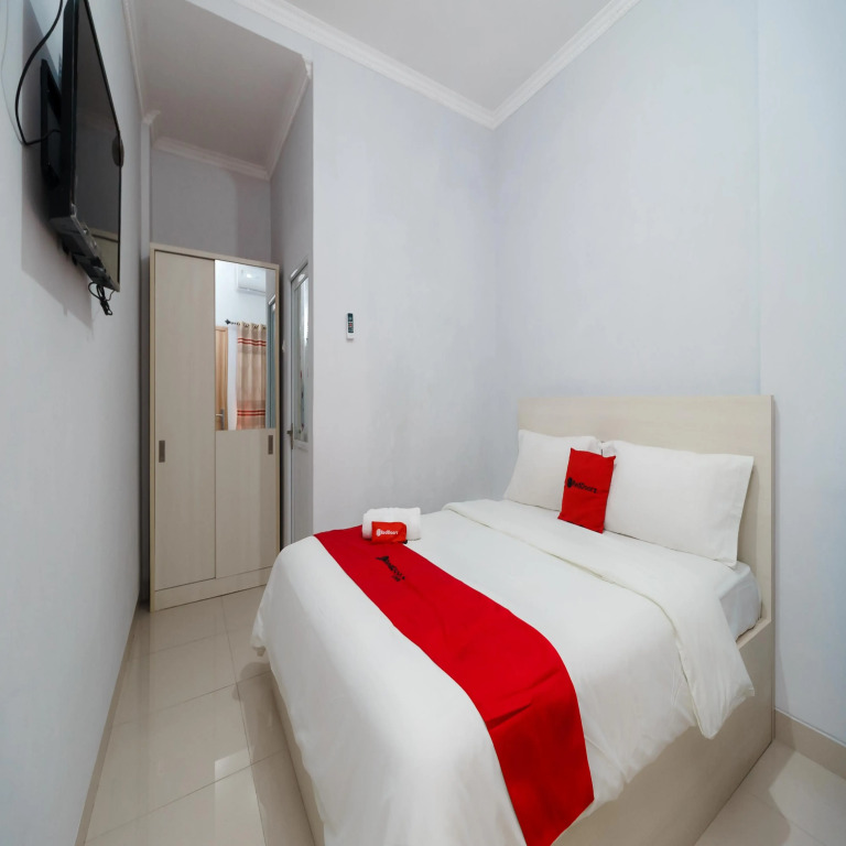 RedDoorz at Homestay Lotus 2 Pangkal Pinang