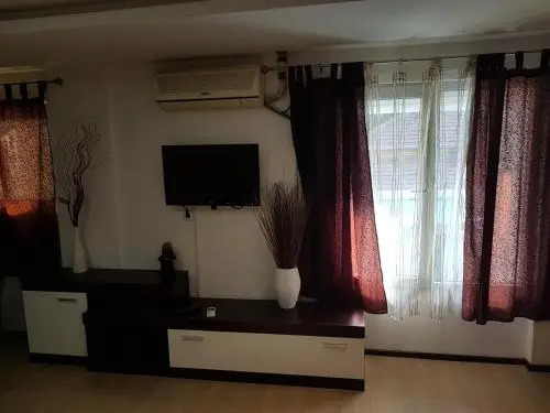 Lira Inn