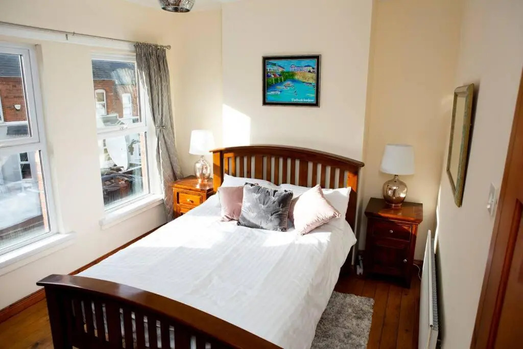 Cheerful 2 bedroom house in the heart of Belfast