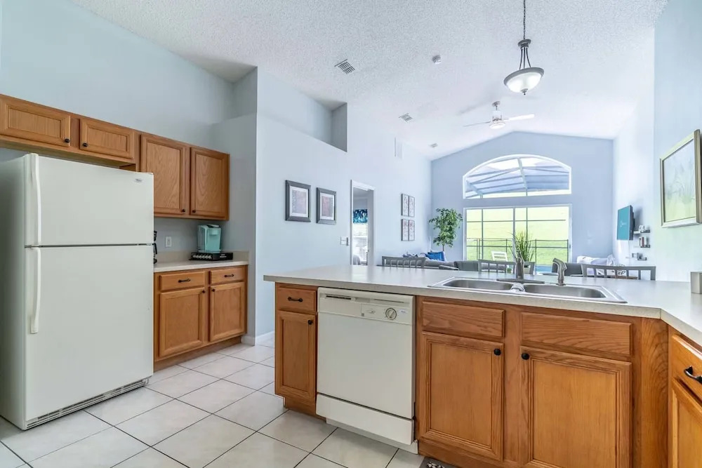 8638 Emerald Island