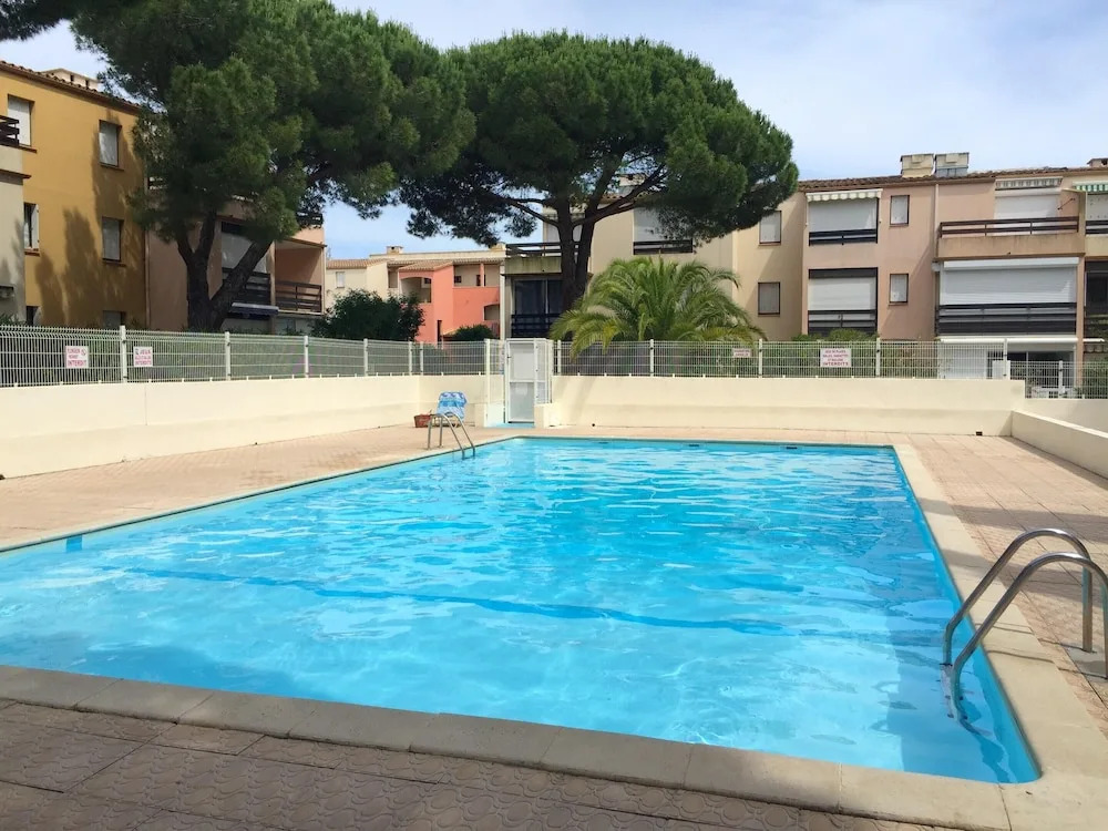 Studio in Le Grau D'agde, With Pool Access and Enclosed Garden