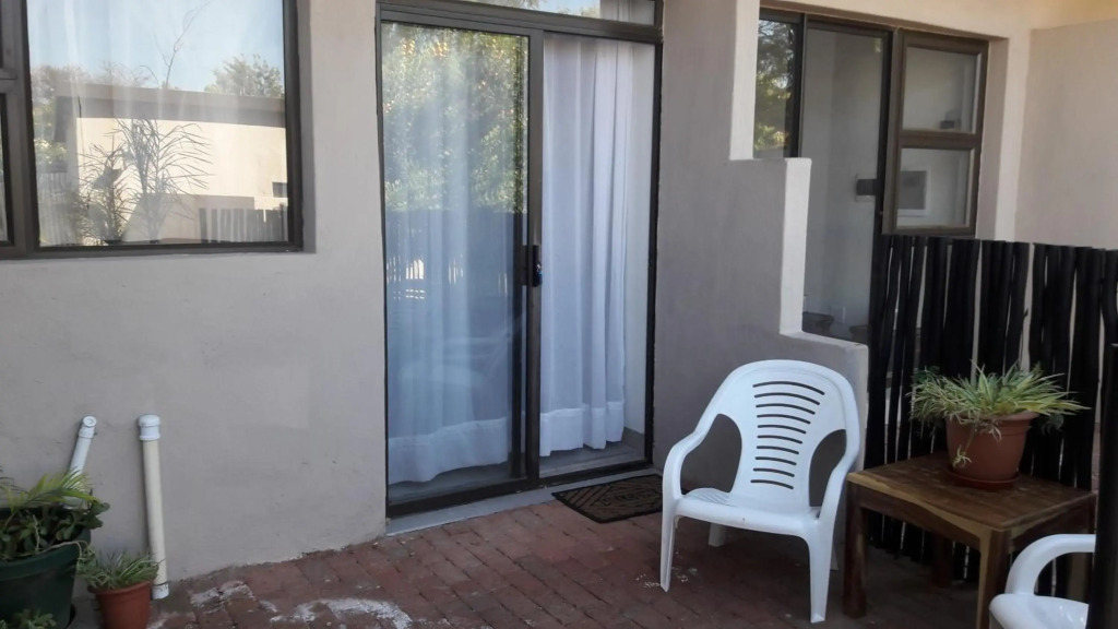 Self-catering Studio, Unit 6 on Krupp