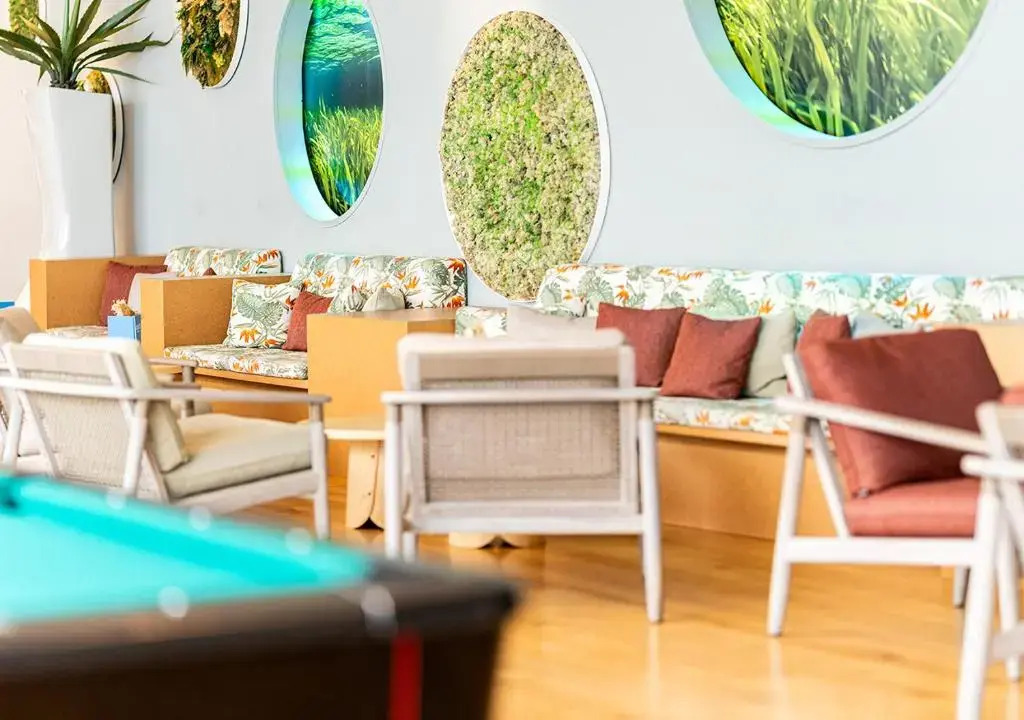 Aquatis Hotel