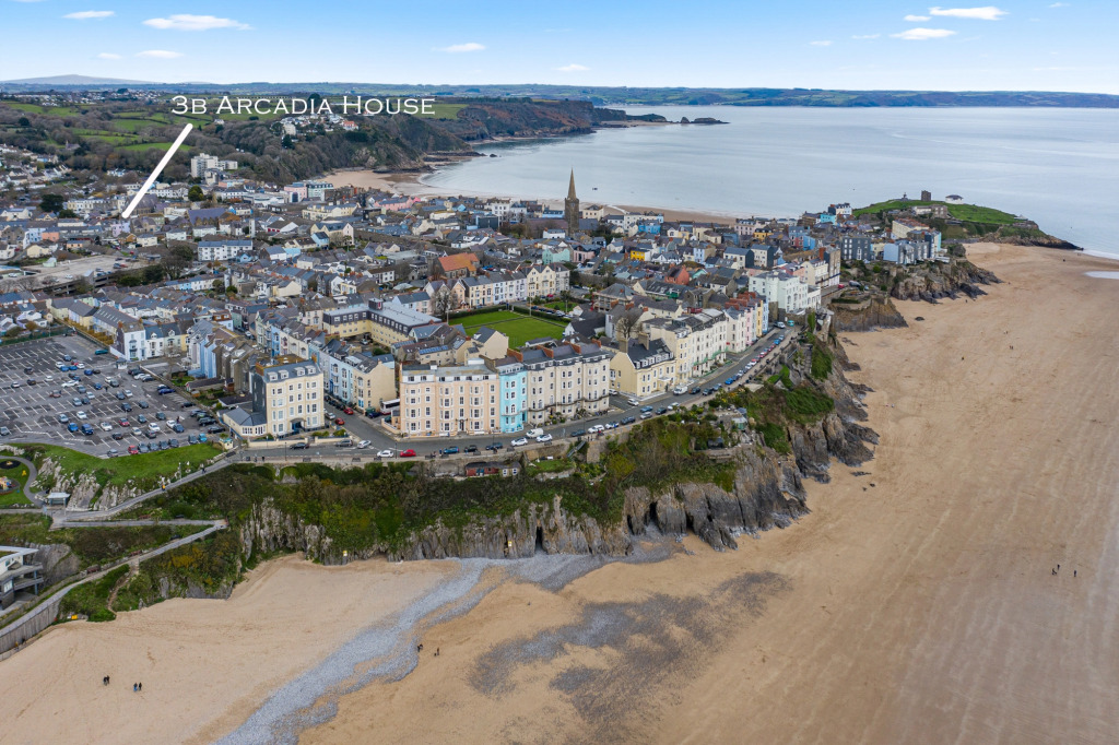 Arcadia House - Lovely Apartment Close to Beaches Harbour and Town Centre