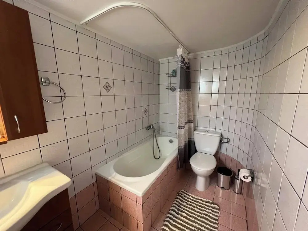 Cozy 1 Bd Apt in Therisos with Balcony