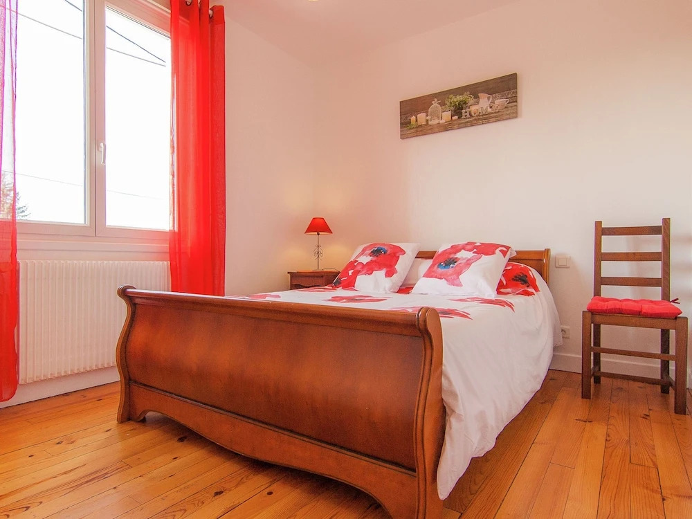 Cozy Garden Retreat Malemort