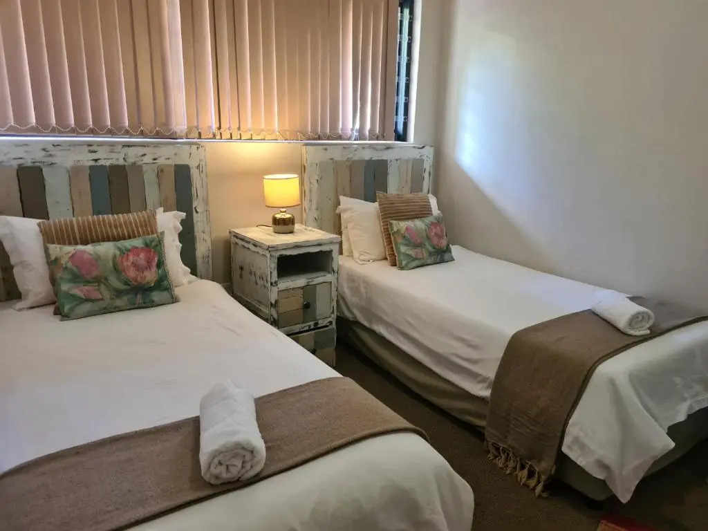 Point Village Accommodation - Santos 35