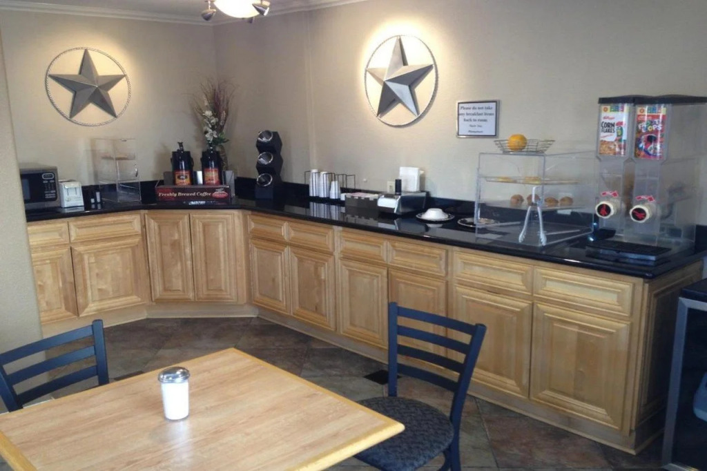 Americas Best Value Inn and Suites DeSoto