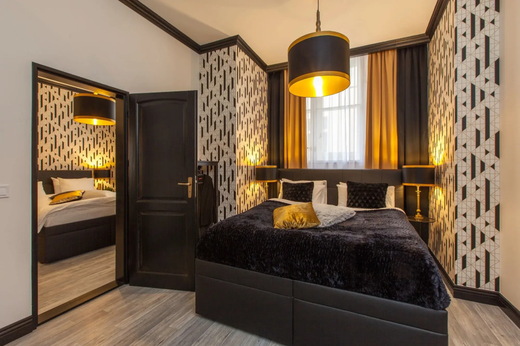 Golden Prague Rooms