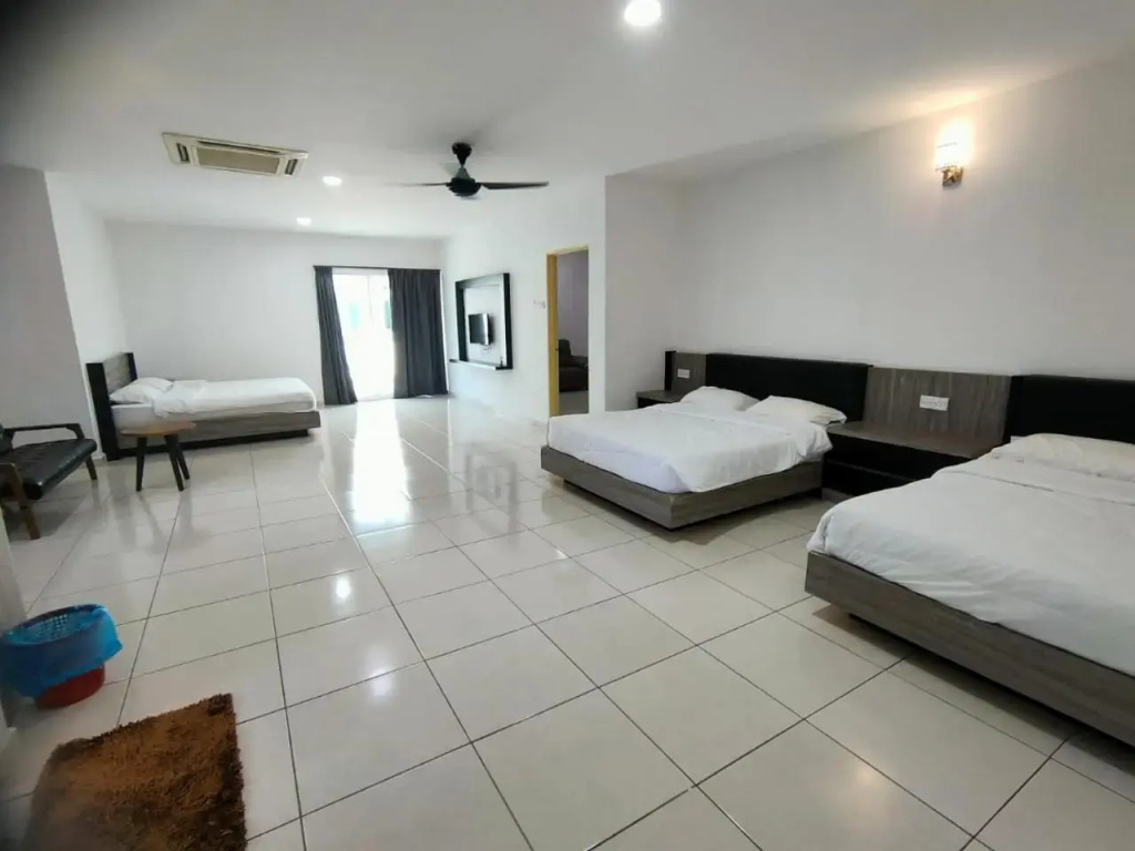 SWEET DREAM HOME 20PAX 3-Storey 5R5B SITIAWAN