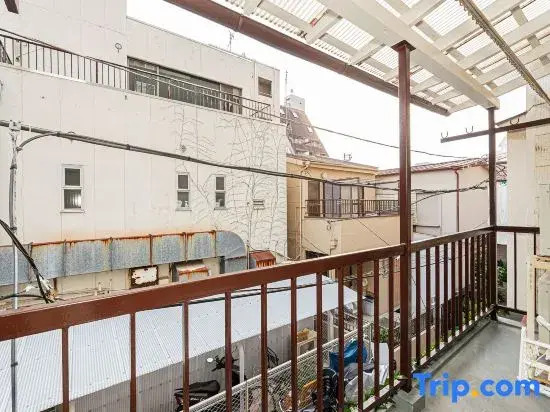 Tomohouse