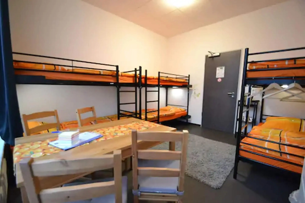 Arena Hostel & Monteurzimmer