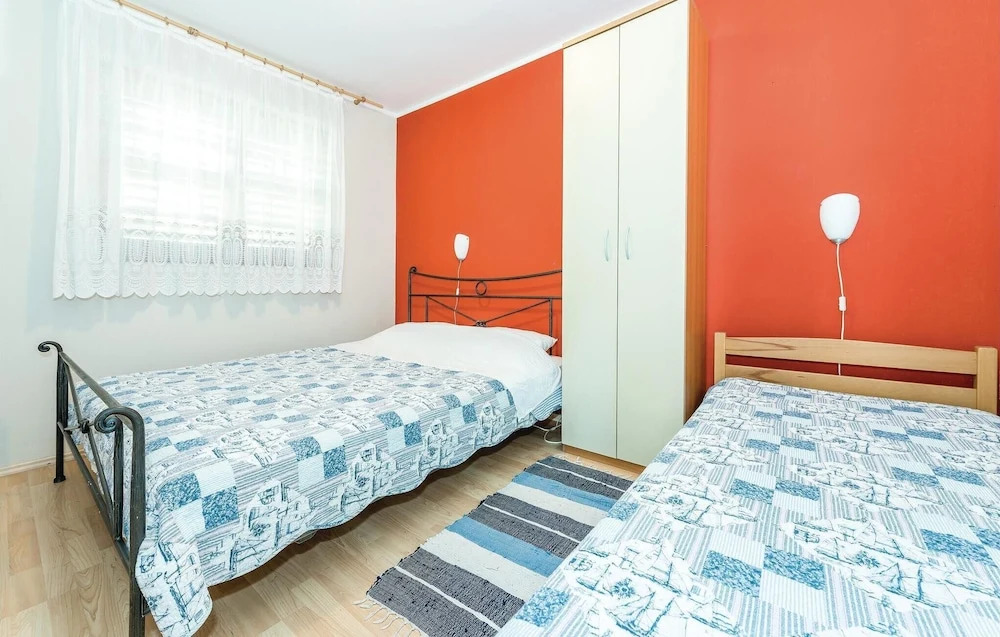 Nice Apartment in Grebastica With 1 Bedrooms and Wifi