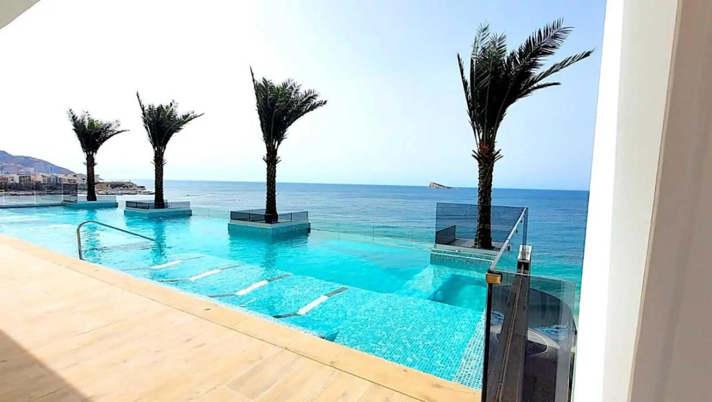 Luxury apartment5 with infinity swimming pool
