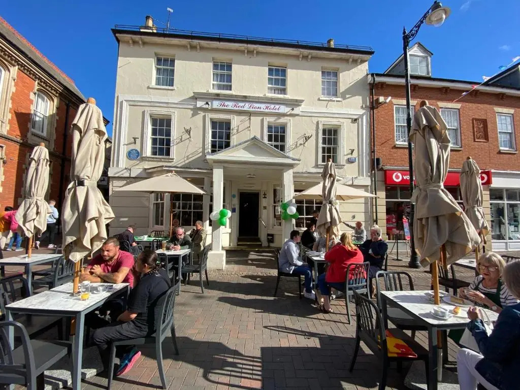 The Red Lion Hotel
