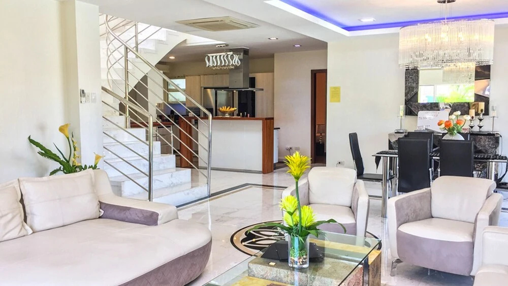 Luxury 4-bedroom Villa in Mactan, Cebu