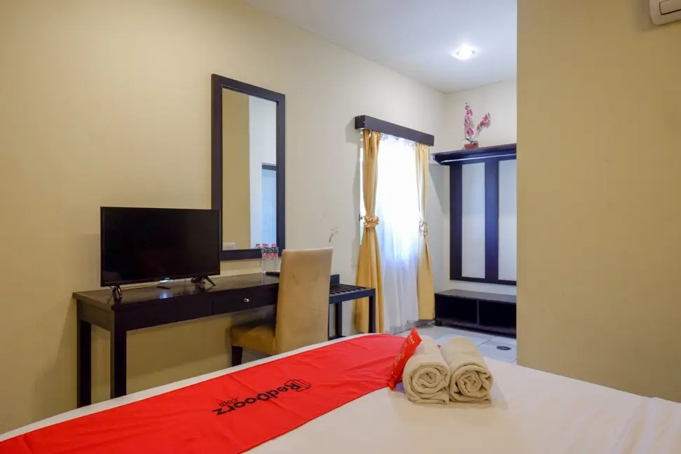 RedDoorz Jalan Sriwijaya near Polda Jateng