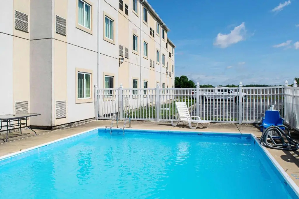 Motel 6-Seymour, IN - North