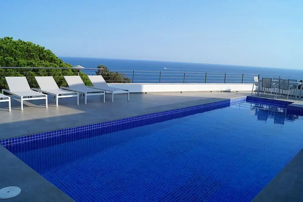 House - 3 Bedrooms with Pool and Sea views - 107932
