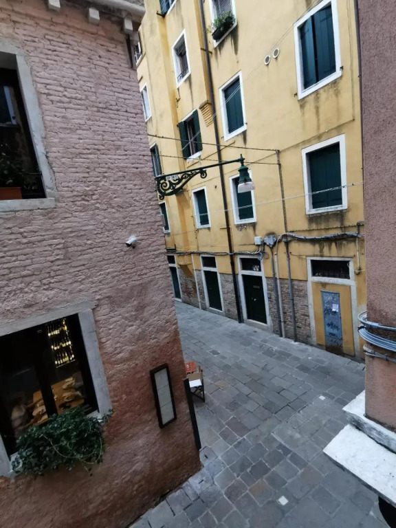 Deluxe 3 Bedrooom Flat in Rialto